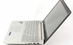 ASUS-UX501-side-open1