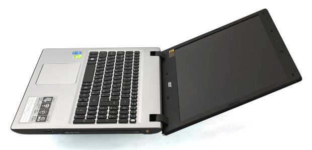 Acer V15 2 wide open