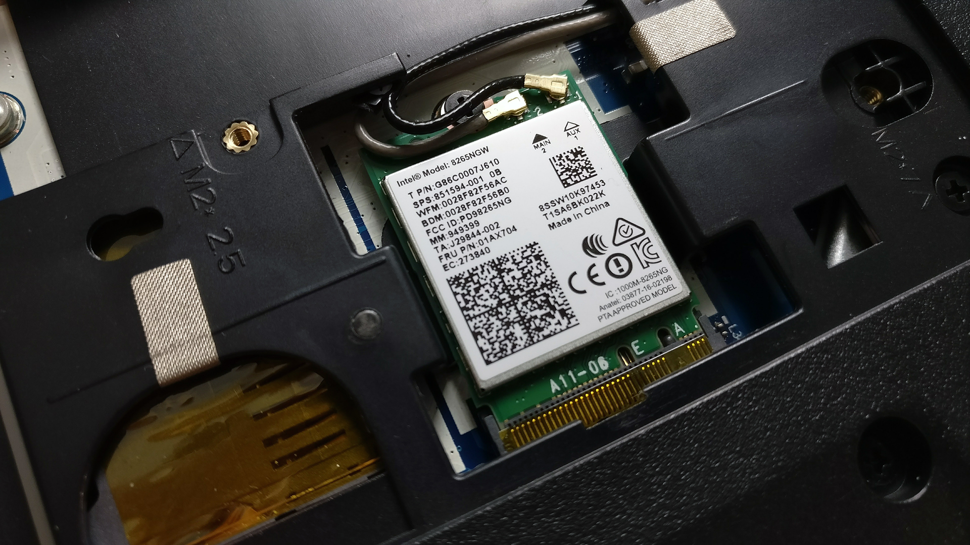 Inside Lenovo ThinkPad E570 - disassembly, internal photos and 