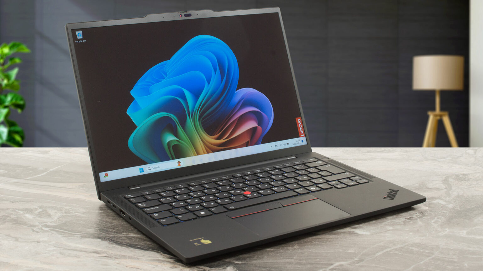 Lenovo Thinkpad T S Gen Snapdragon Review Ai Powerhouse With