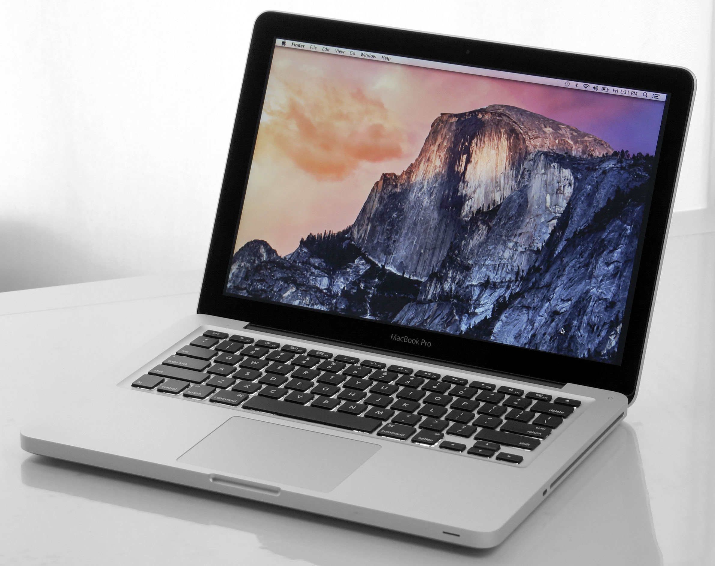 Apple MacBook Pro 13 (Mid-2012) - i5-3210M · Intel HD Graphics 4000  (споделена памет) · 13.3”