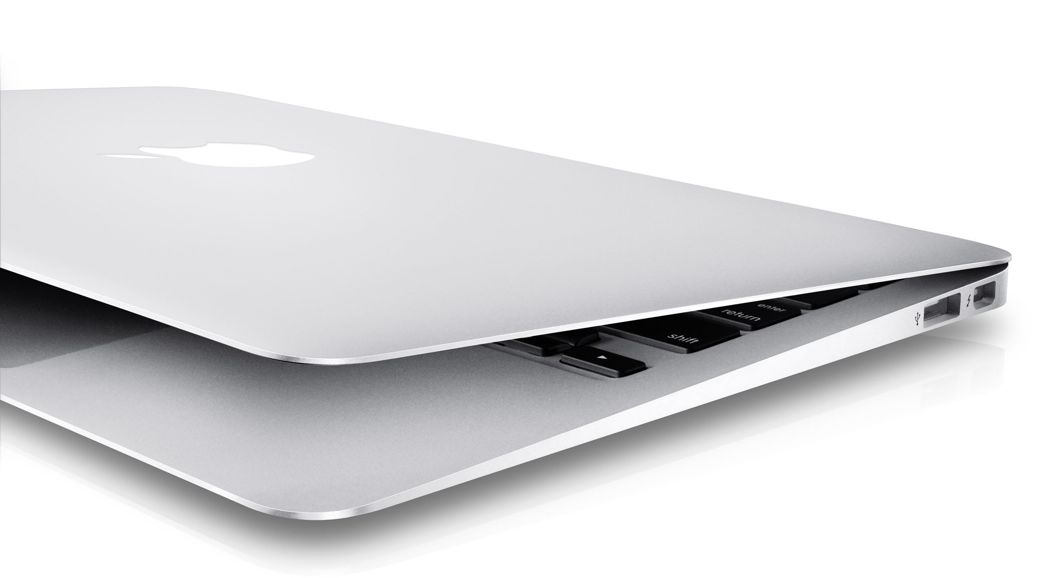 Apple MacBook Air 11 (Mid-2012) - Intel HD Graphics 4000 (споделена памет)  · 11.6”