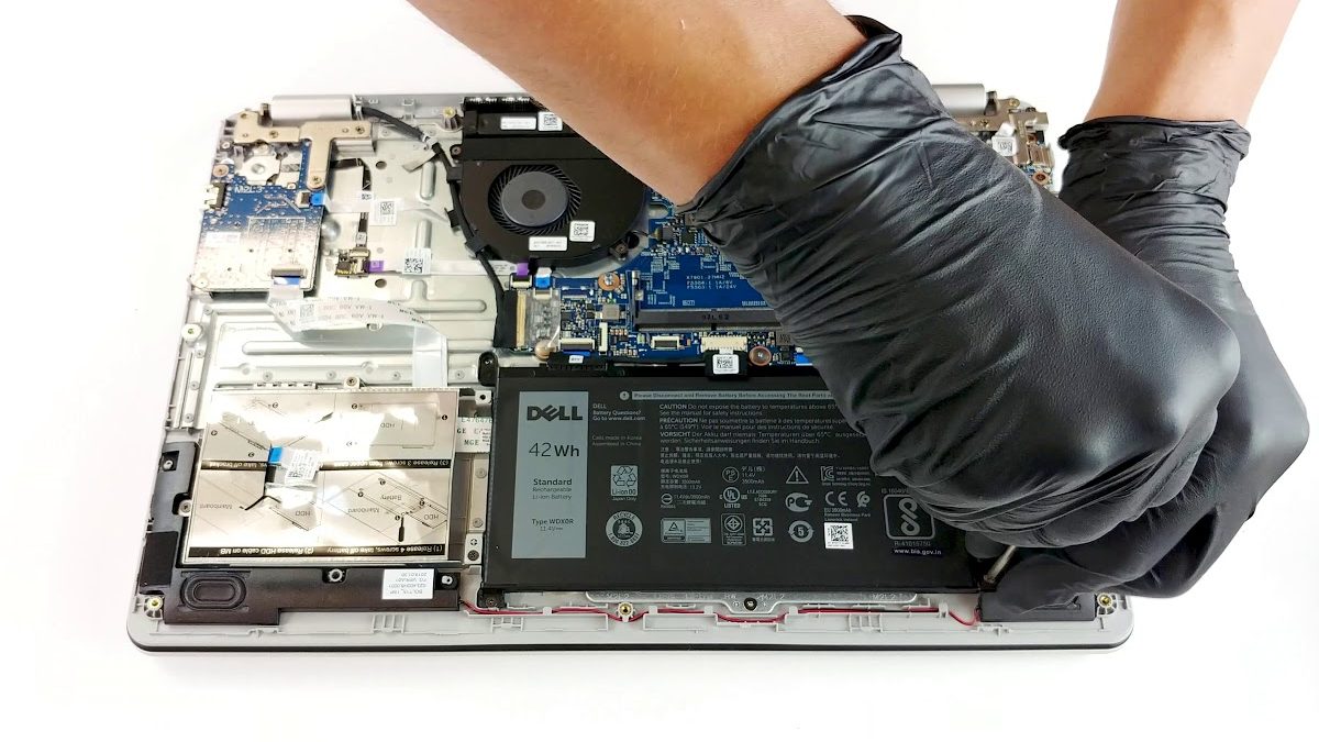 Inside Dell Inspiron 15 5584 - disassembly and upgrade options |  LaptopMedia.com