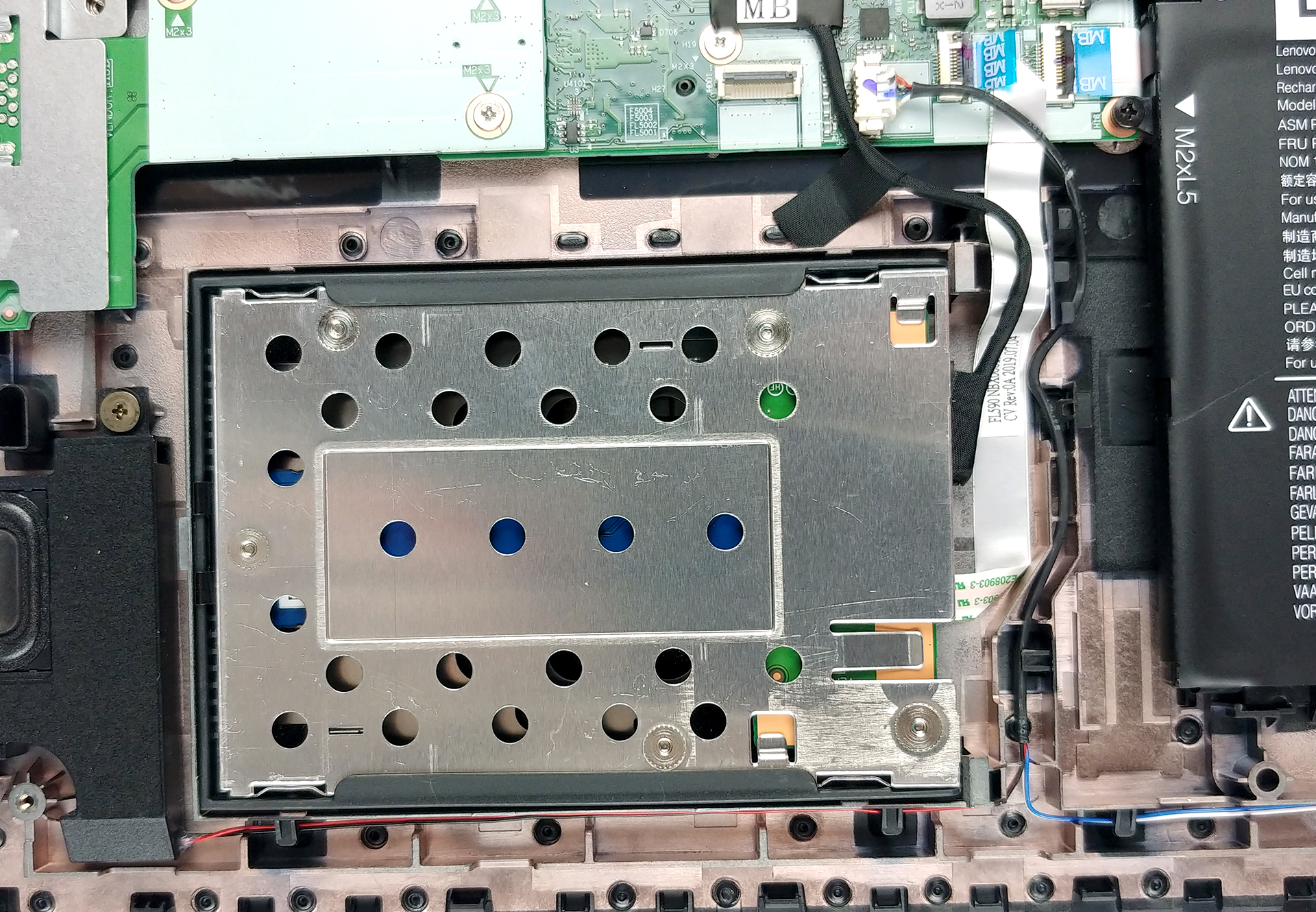 Interpretive Roux selv Inside Lenovo ThinkPad L590 - disassembly and upgrade options |  LaptopMedia.com