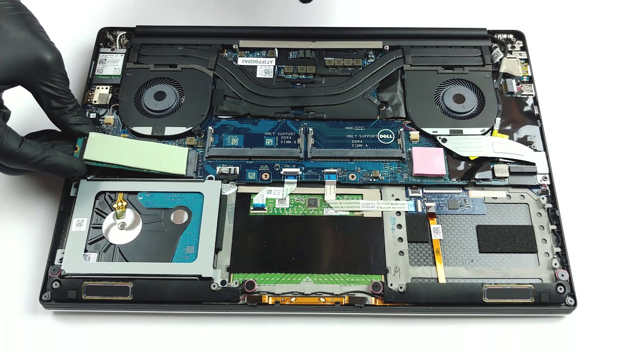 Inside Dell Precision 5540 - disassembly and upgrade options Inside Dell Precision 5540 - disassembly and upgrade options
