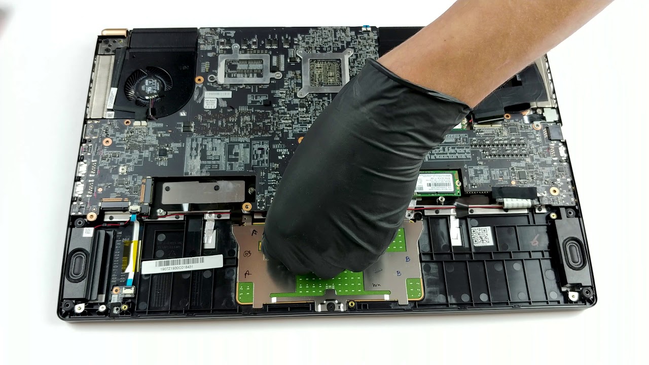 Inside MSI GS75 Stealth - disassembly and upgrade options | LaptopMedia.com