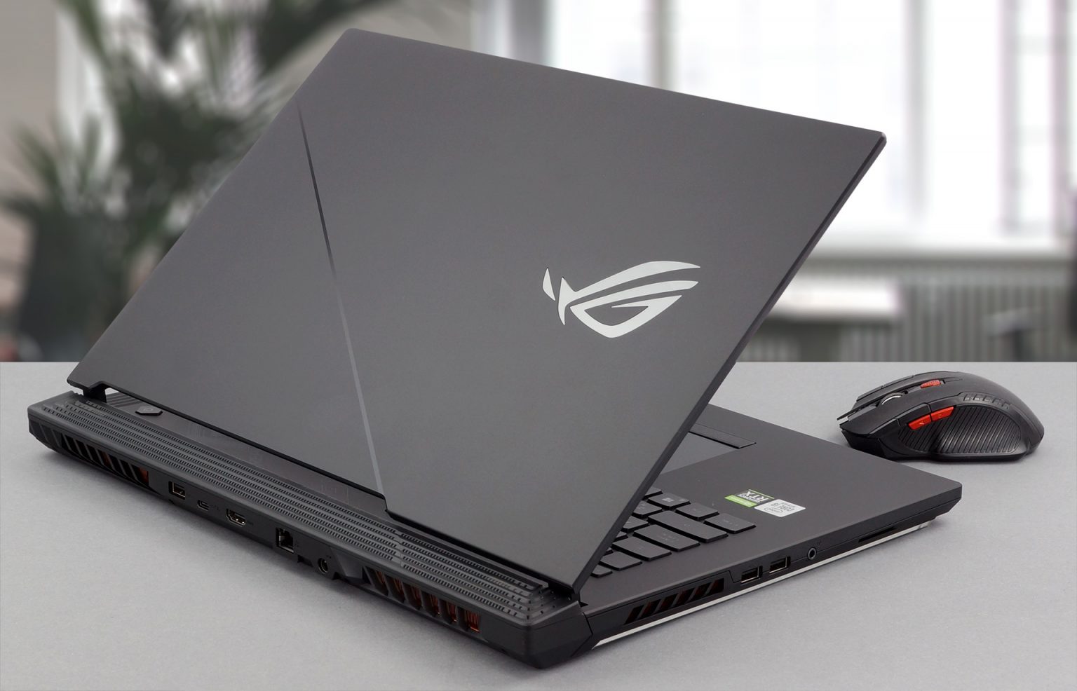 ASUS ROG Strix SCAR 17 G732 review - an unreasonable amount of ...