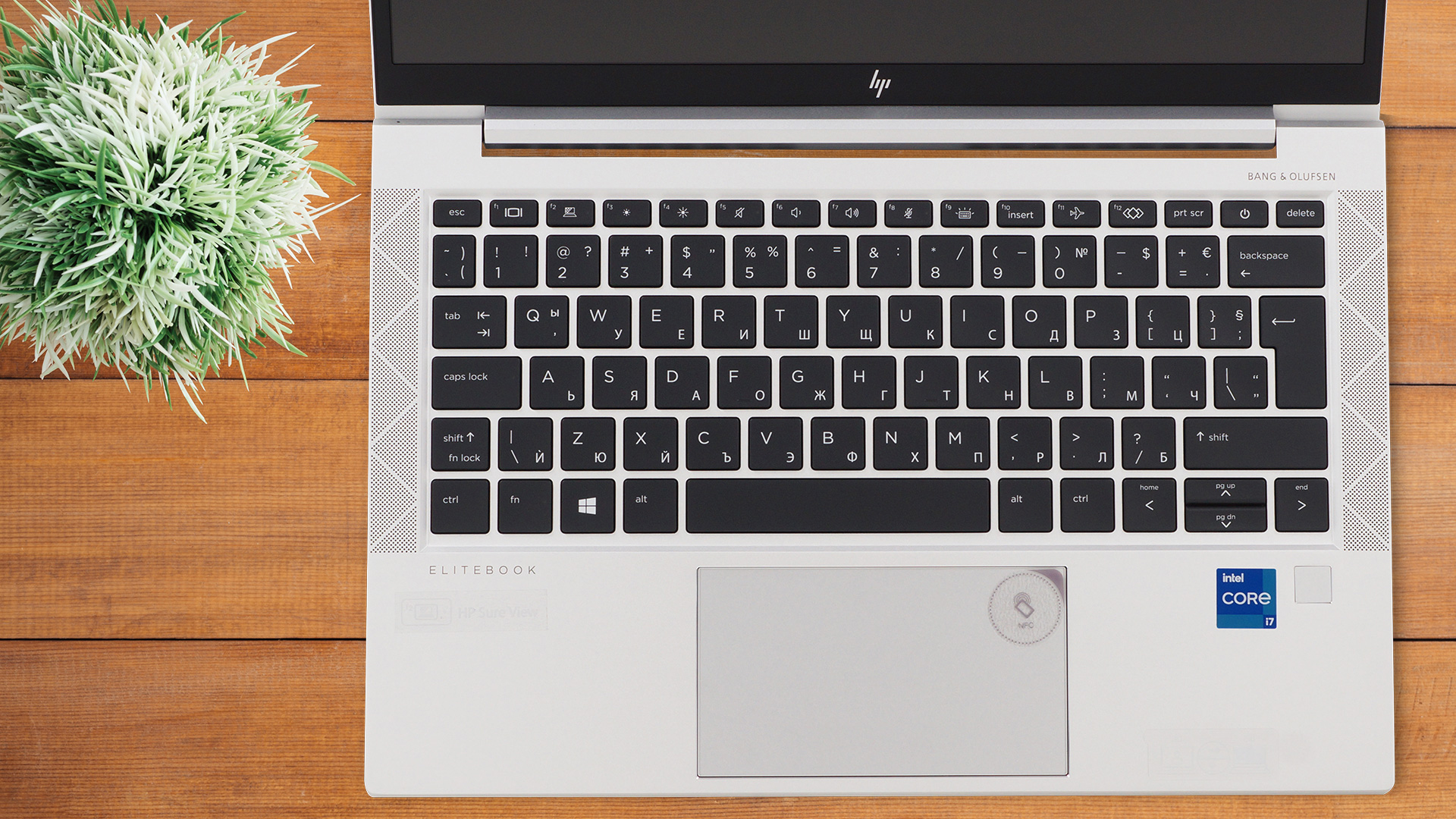 HP EliteBook 830 G8 review - will it live up to the expectations? |  LaptopMedia France