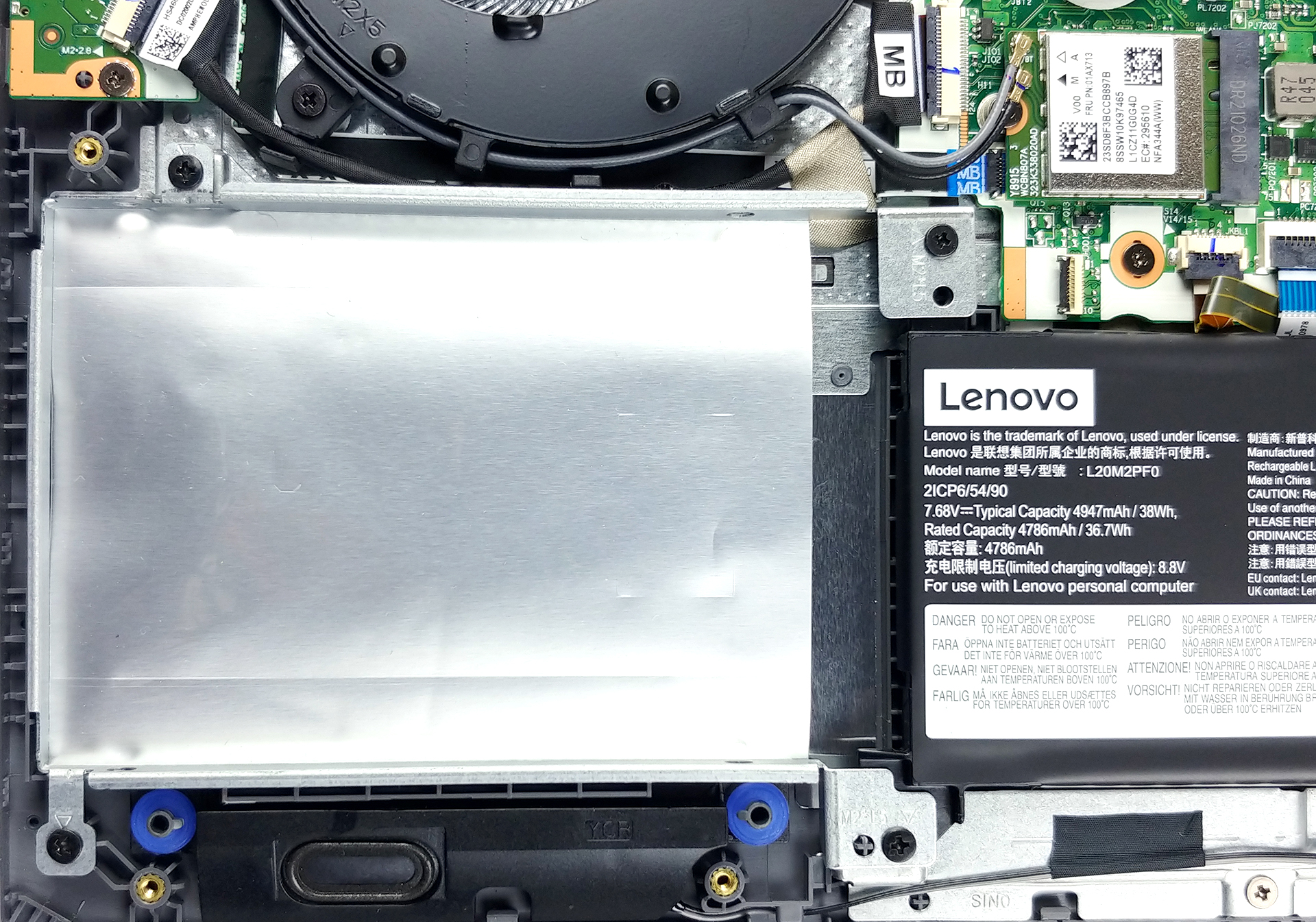 Børns dag inflation Lav en seng Inside Lenovo Ideapad 3 Gen 6 (14") - disassembly and upgrade options |  LaptopMedia.com