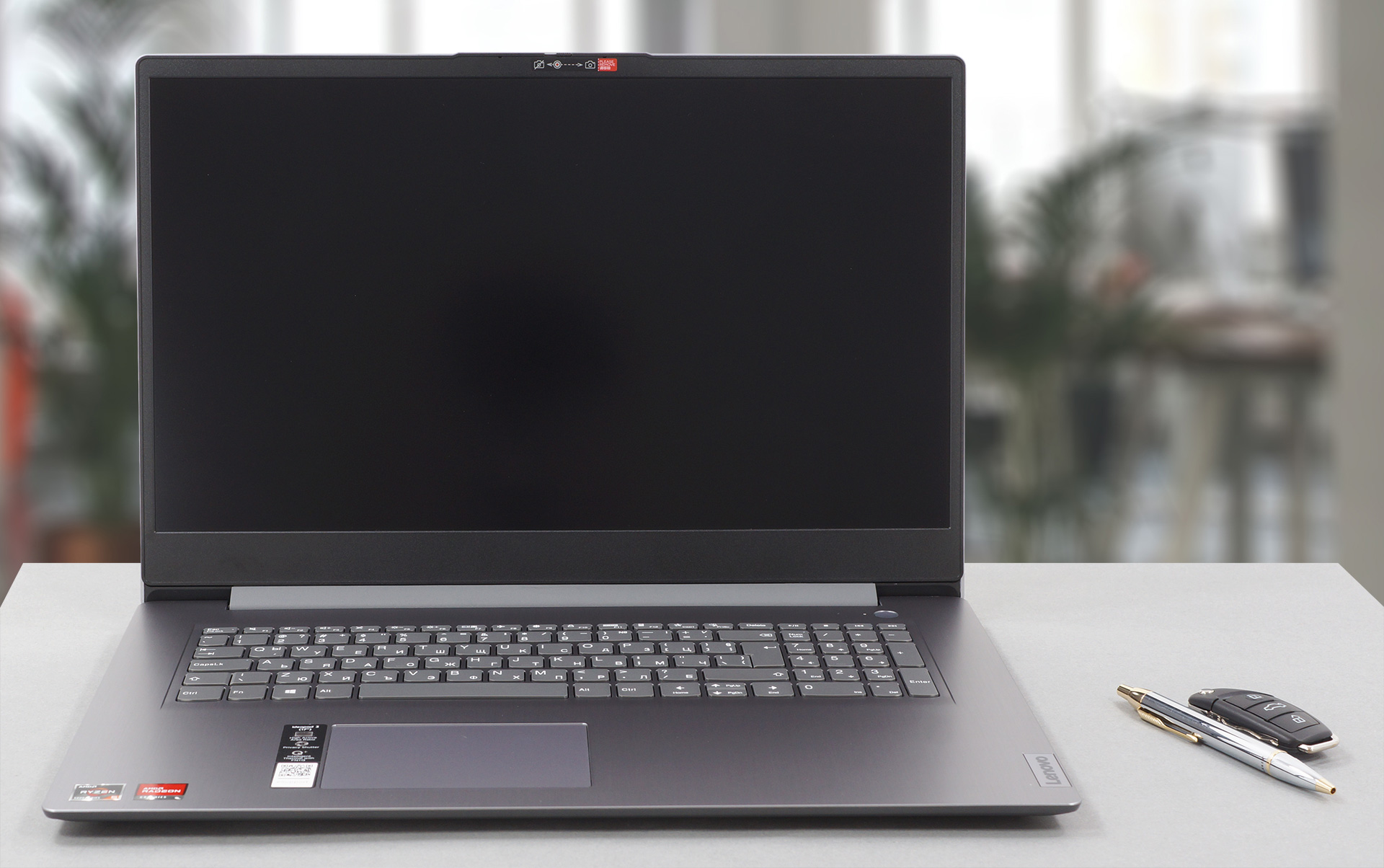 IdeaPad 3, 17″ AMD-powered lightweight laptop