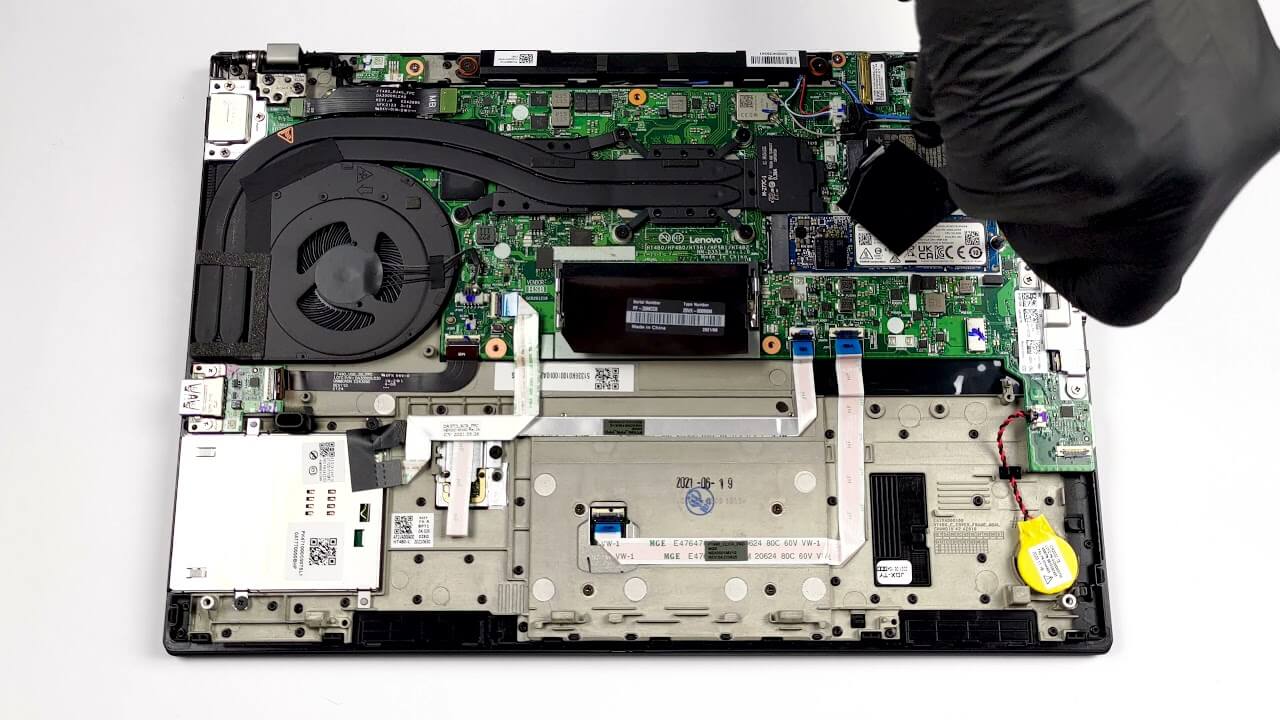 レノボ ThinkPad P14s Gen 2の内部 - 分解とアップグレードの選択肢 ...