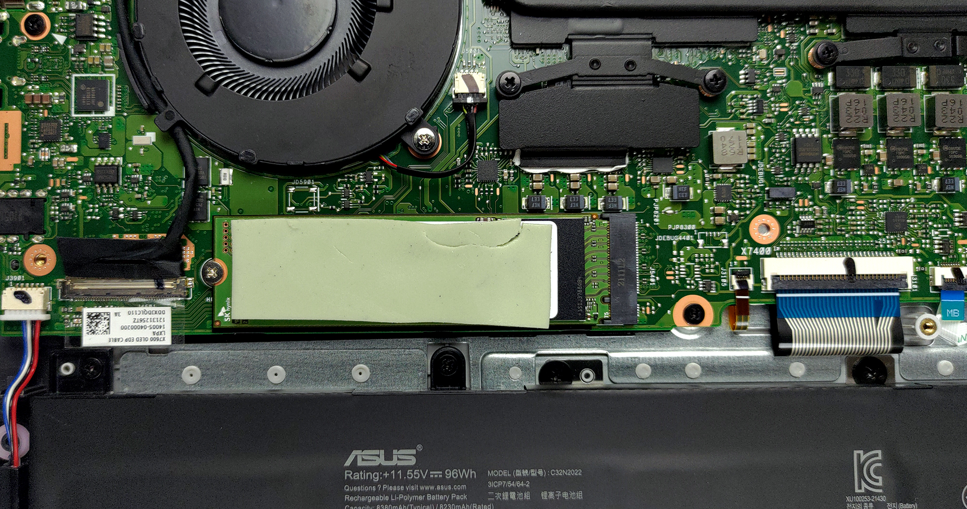 Inside ASUS Pro OLED - disassembly and upgrade options | LaptopMedia.com