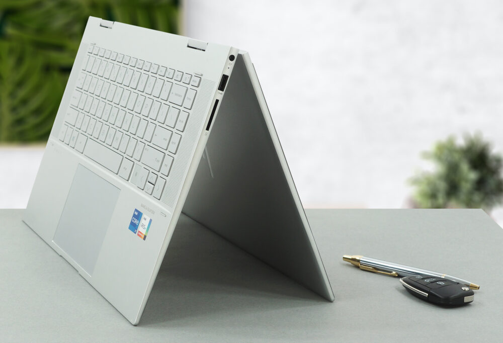 HP Envy x360 15 (15-es1000) review - another great display from HP