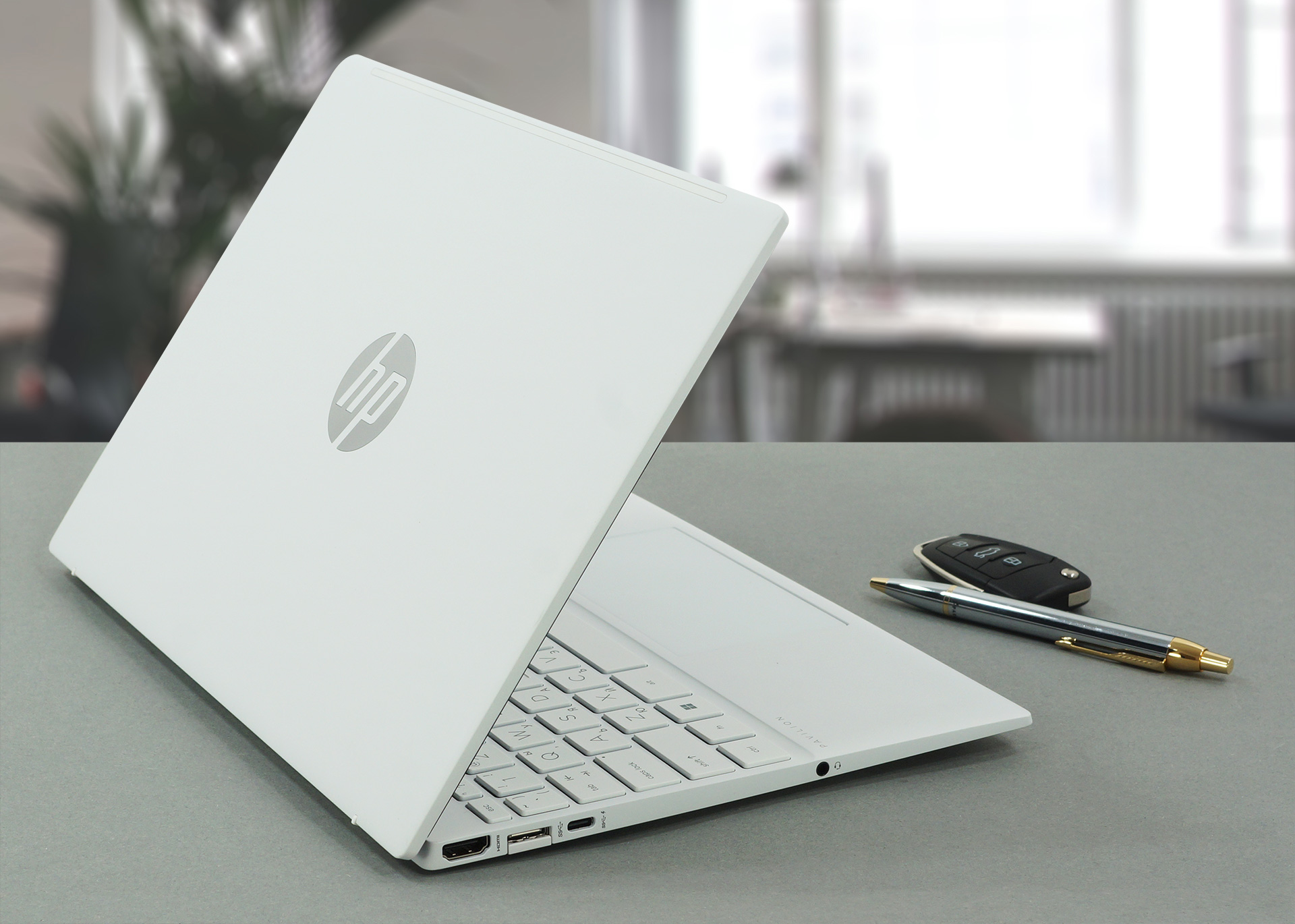 HP Pavilion Aero 13 (13-be0000) review - powerful and efficient hardware in  a super light chassis | LaptopMedia.com