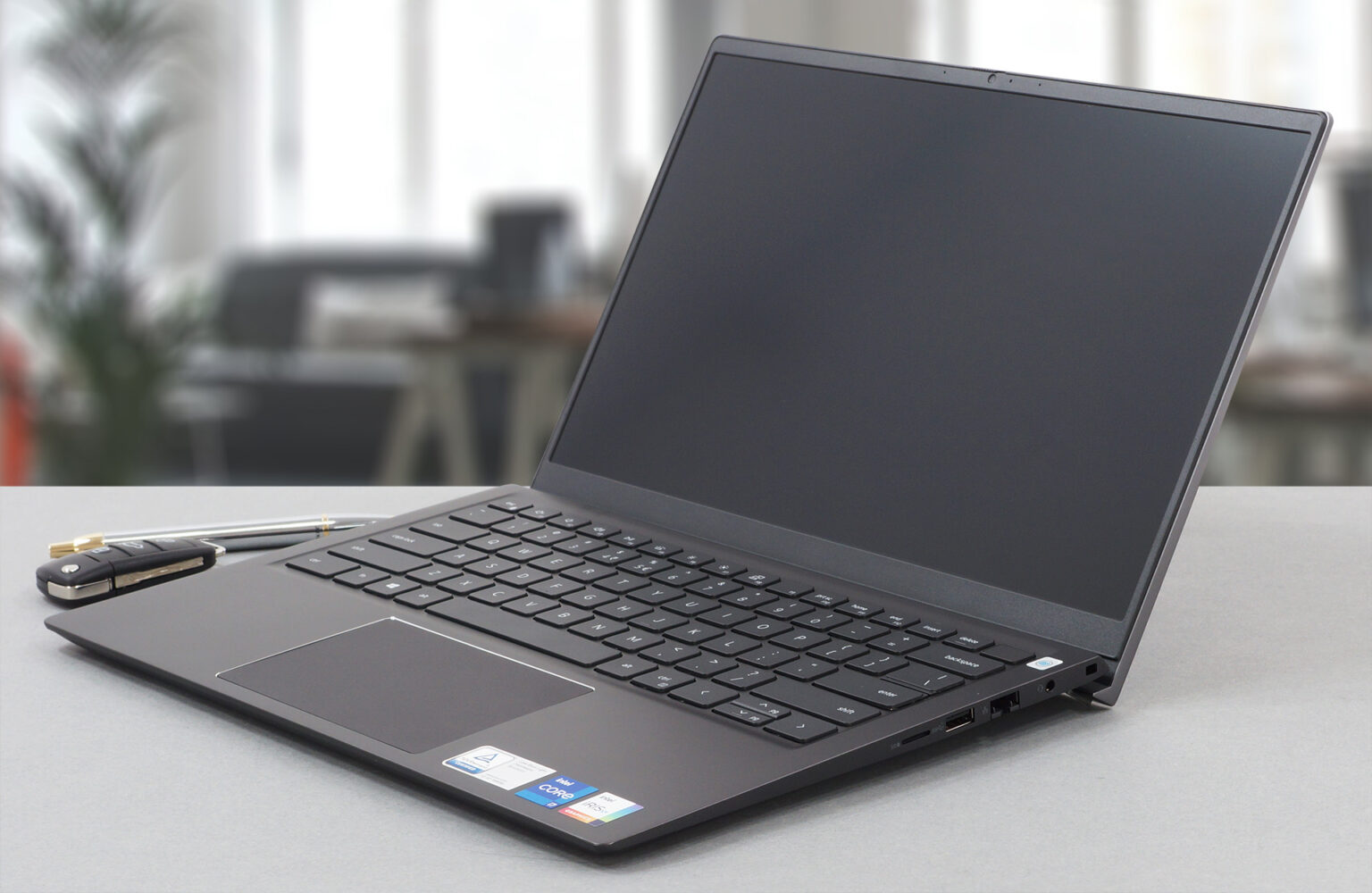Dell Vostro 14 5410 review - great potential | LaptopMedia.com