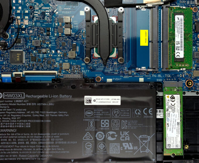 Inside HP 470 G8 - disassembly and upgrade options | LaptopMedia.com