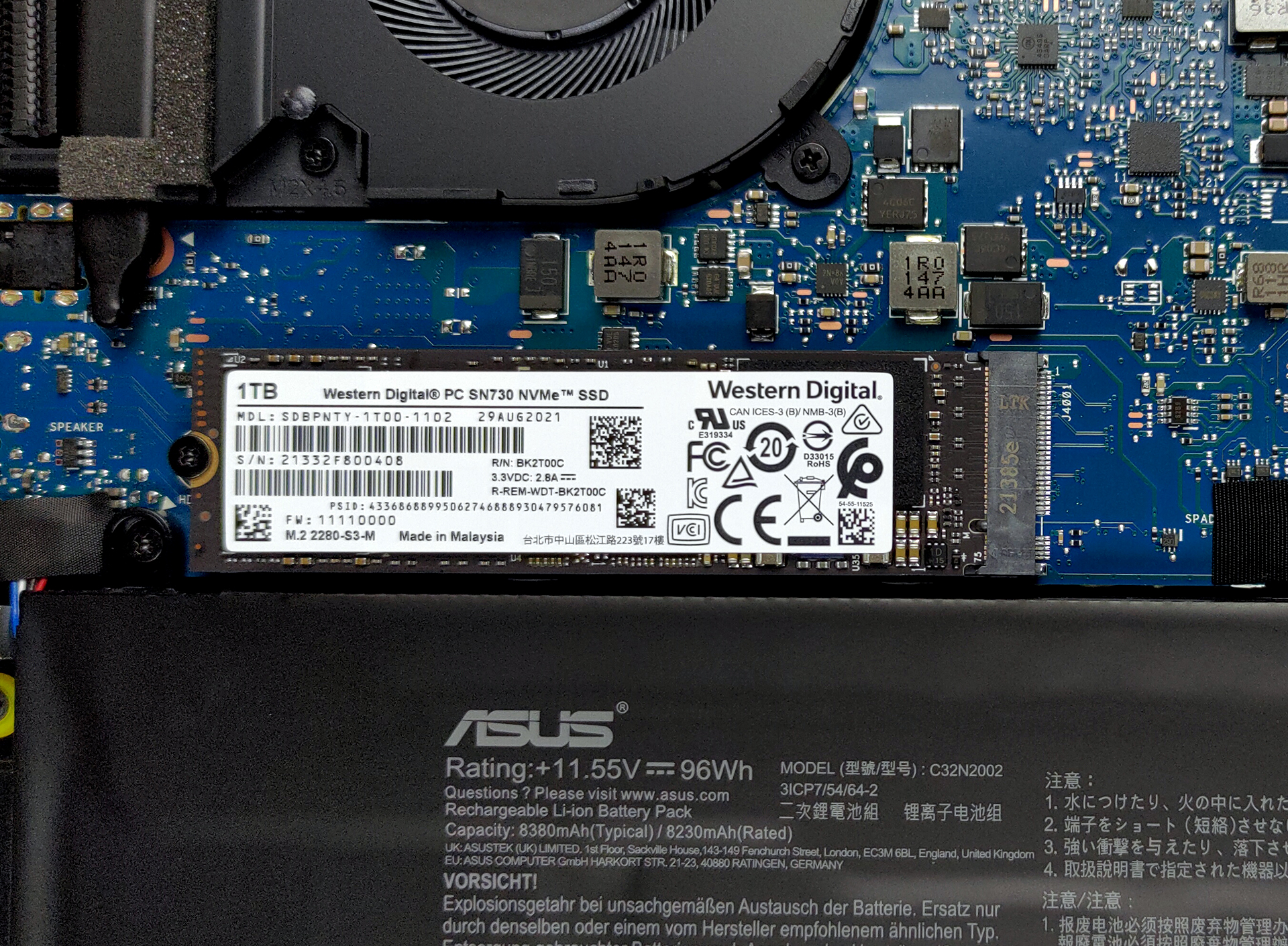 Inside ASUS ZenBook Pro 15 OLED (UM535) - disassembly and upgrade options |