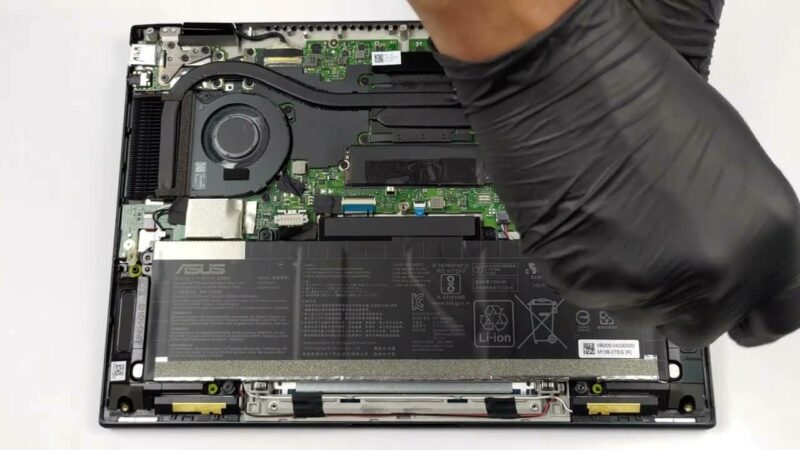 ASUS ZenBook 14 Flip OLED (UP5401)の内部-分解と
