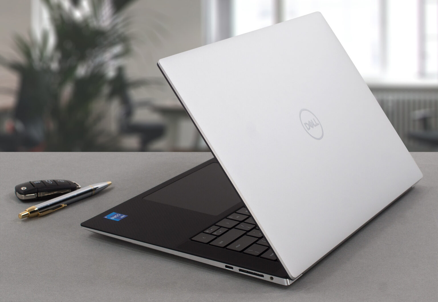 Dell XPS 15 9520 - Top 5 Pros and Cons | LaptopMedia.com