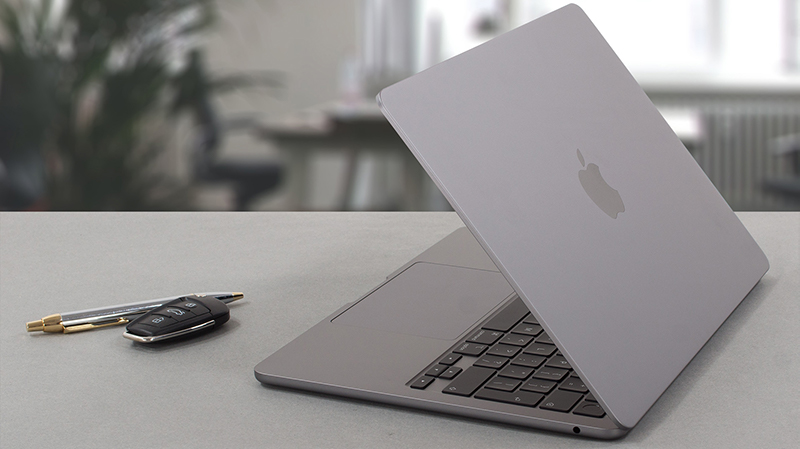 Performance analysis : Apple MacBook Air (2022) review: Truly, the MacBook  for everyone 