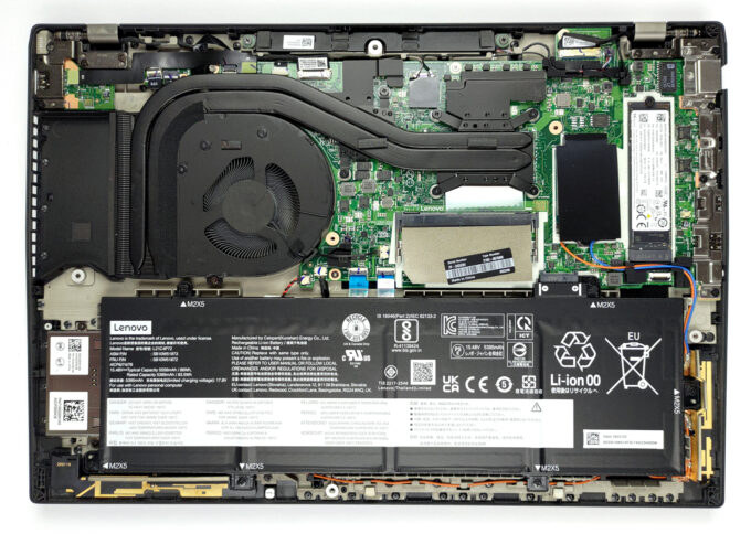 Inside Lenovo ThinkPad T16 Gen 1 - disassembly and upgrade options ...