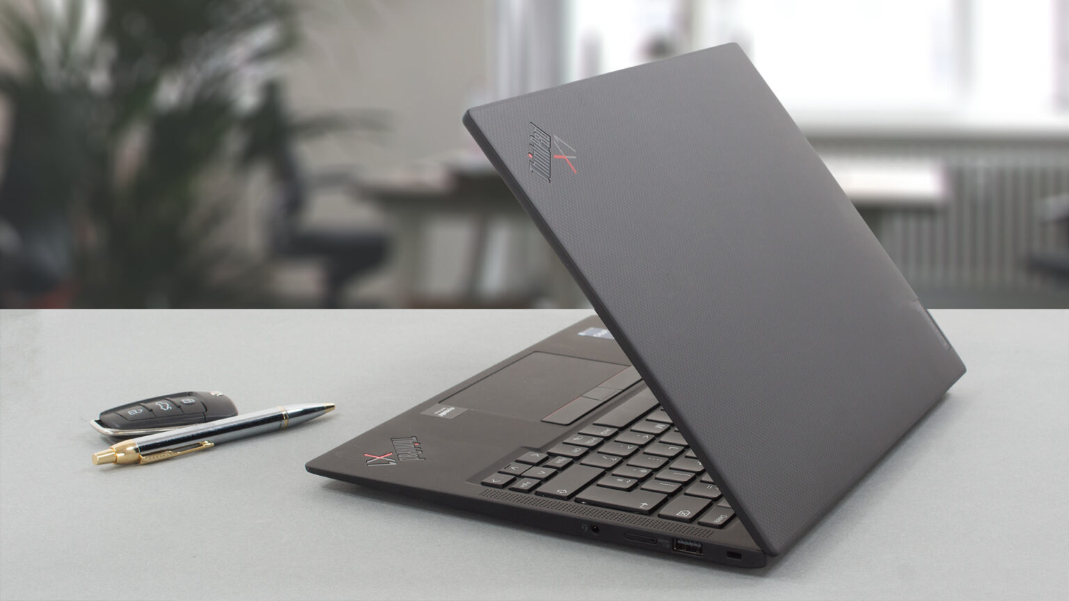 Lenovo ThinkPad X1 Carbon (10th Gen) review
