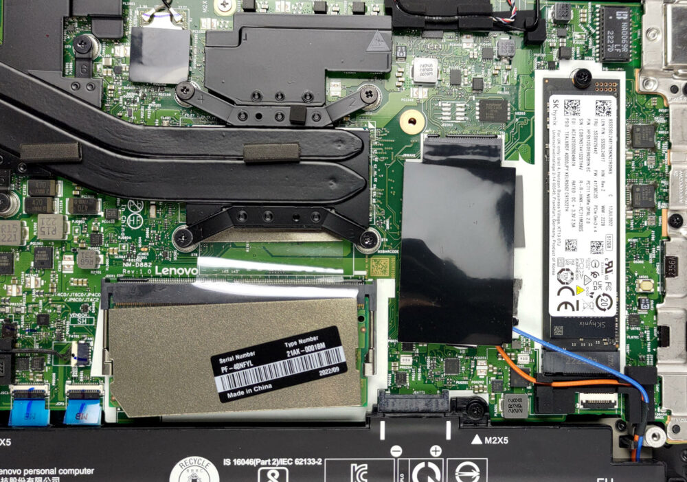 How to open Lenovo ThinkPad P14s Gen 3 - disassembly and upgrade ...