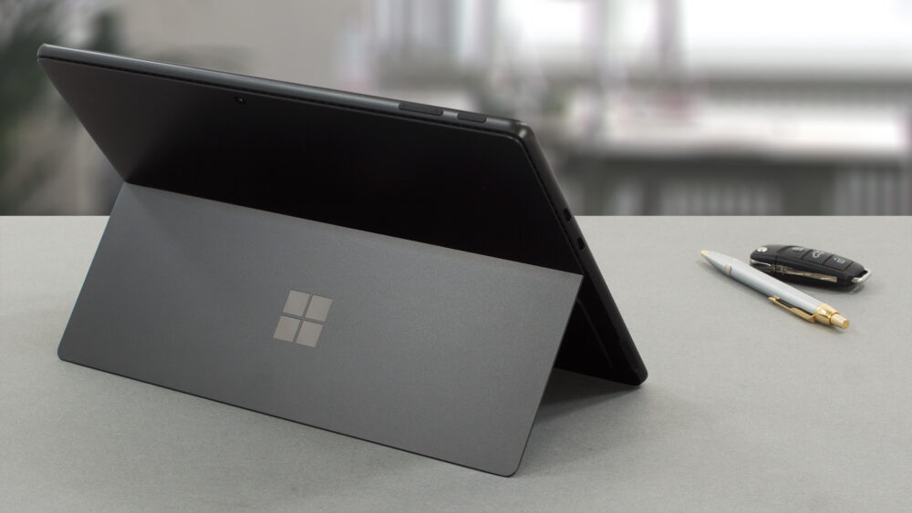 Surface Pro9 Core i5 256GB 箱、充電器、ケース付き