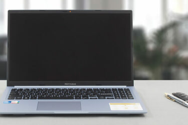 ASUS Vivobook 15 (X1502) review - the low price tag shouldn't