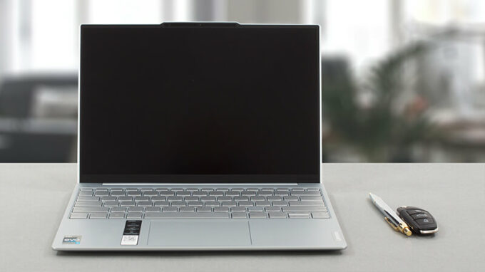 REVIEW  Lenovo Yoga Slim 7 Carbon 13ITL5 laptop