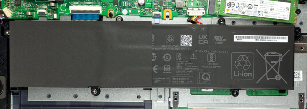 Asus Vivobook 17 X1702, i5-1235U -  External Reviews