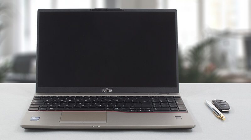 Fujitsu LifeBook U7512 review - retro look but surprisingly