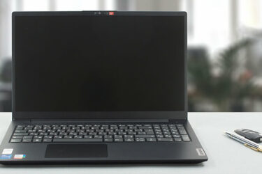 Lenovo V15 Gen 5 パフォーマンス Lenovo V15 Gen 5 review - Our Screen Mistake, Your Budget