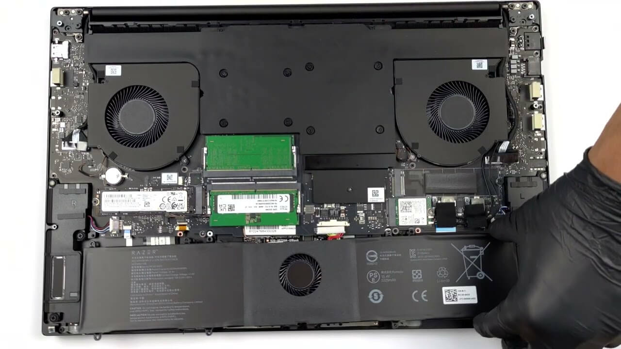How to open razer blade 17 early 2022 disassembly and upgrade