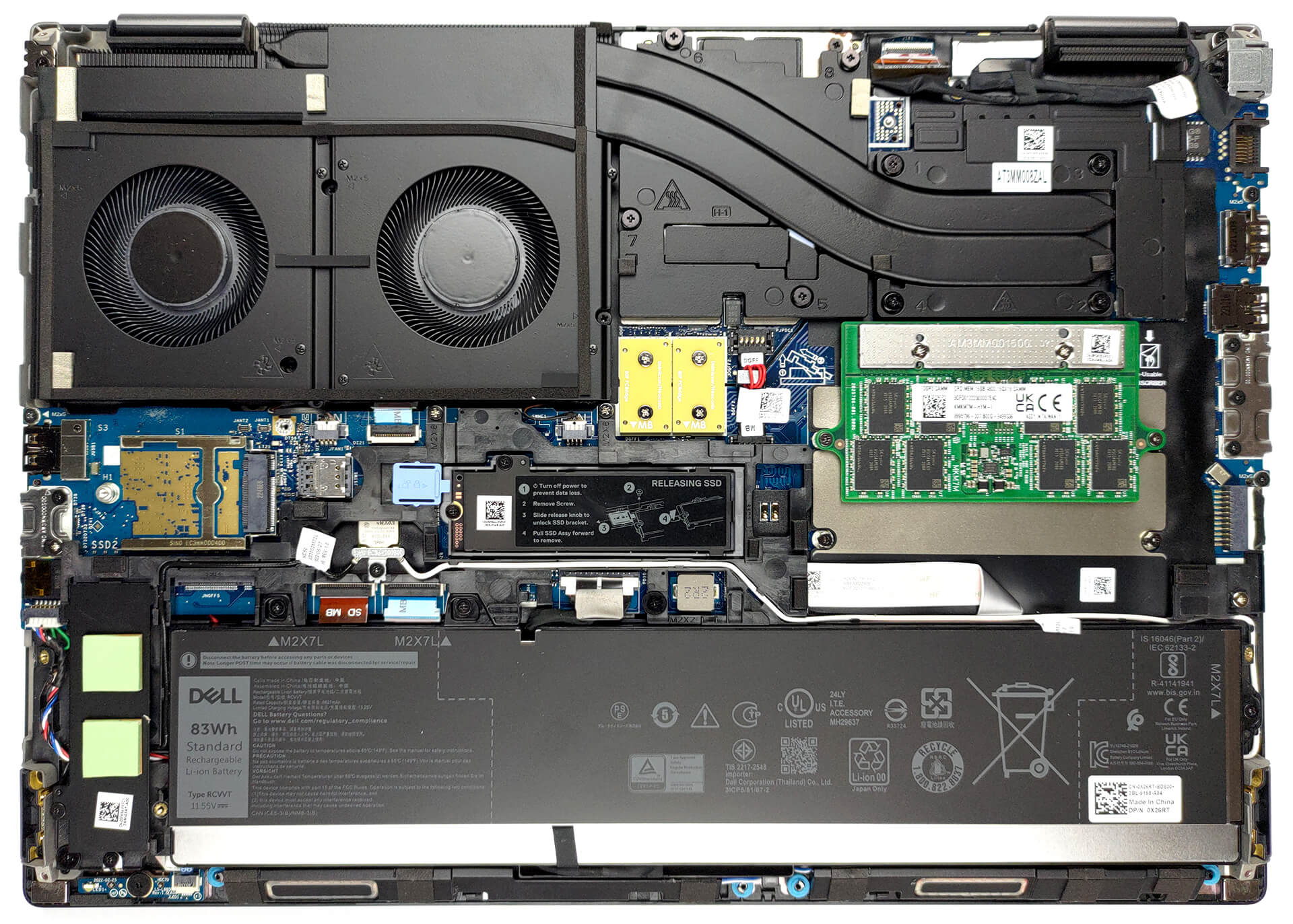 Dell Precision 16 7670 : test - La mémoire CAMM est-elle encore là ?:  Démontage, options de mise à niveau et maintenance