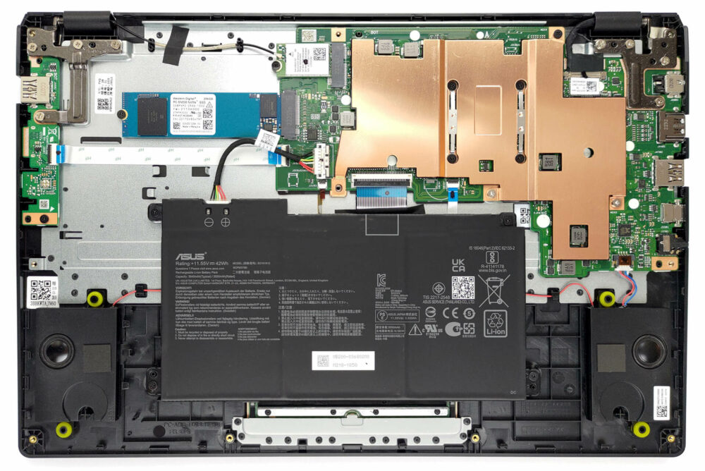 Asus E410 series: How to disassemble and change the battery 