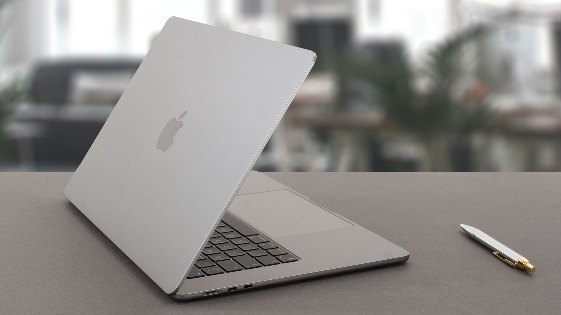 Apple MacBook Air 15 (Mid2023) review the new 15inch MacBook Air is