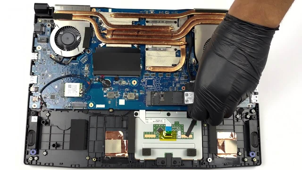 如何打开微星Bravo 15 C7V - 拆解和升级方案| LaptopMedia 中国