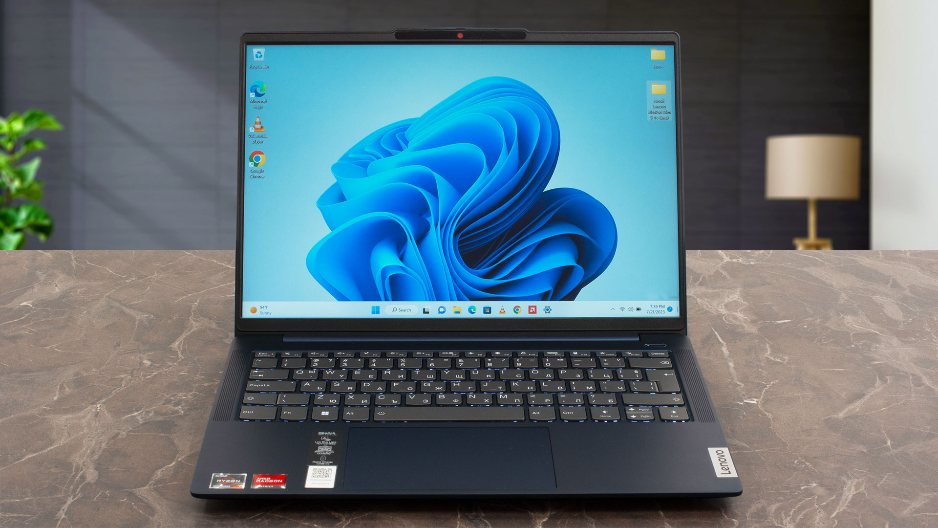Lenovo IdeaPad Slim 5 16ABR8 -  External Reviews