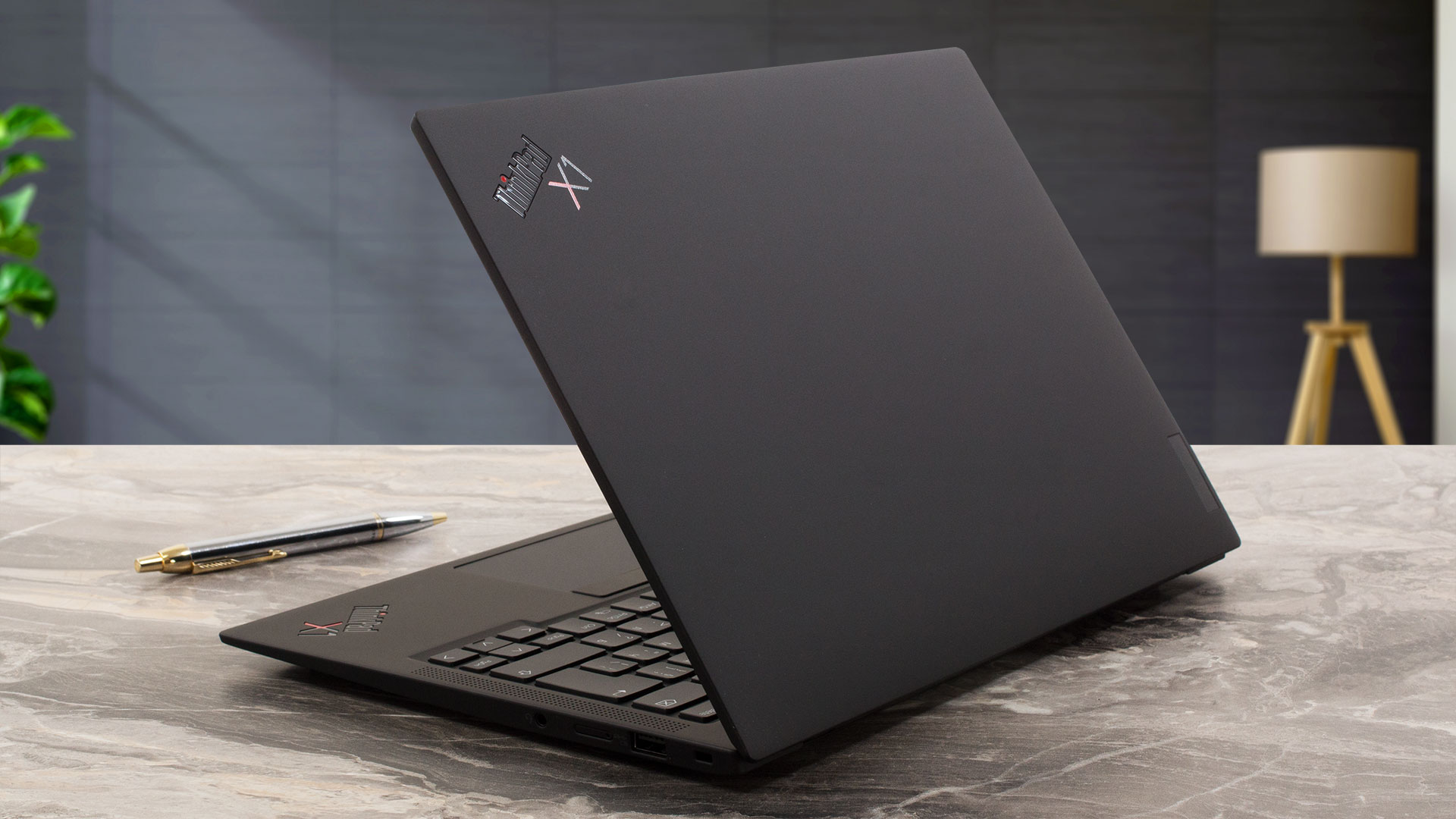 Lenovo ThinkPad X1 Carbon Gen 11 review - it's ultra-light Lenovo ThinkPad X1 Carbon Gen 11 review - it's ultra-light