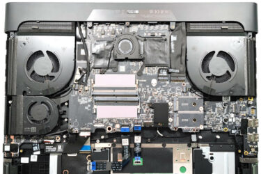 Alienware m18 R2の開け方 - 分解とアップグレードオプション