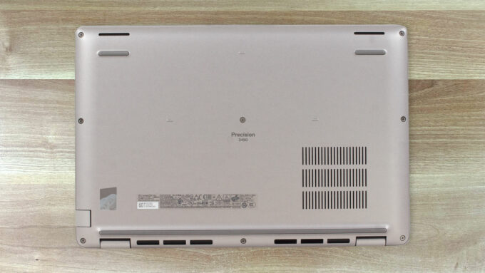 Dell Precision 14 3490のレビュー - 外出するプロフェッショナル向け