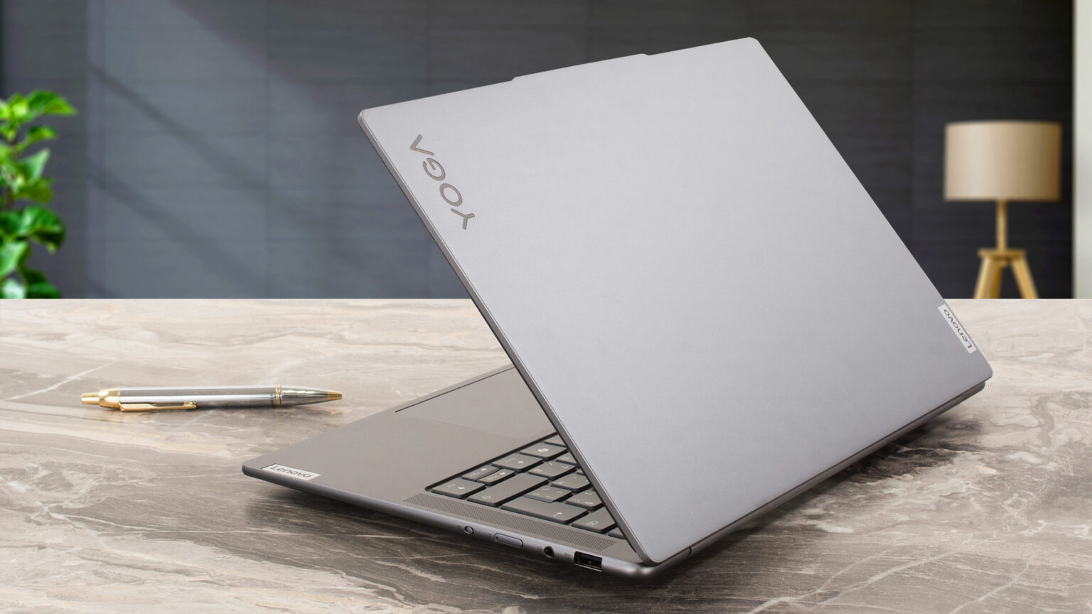 Lenovo Yoga Pro 7i (14", Gen 9) Review The Perfect 14" Laptop, But Get The IPS Variant