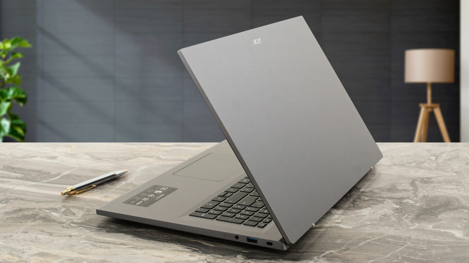 ordinateurs et PC Portables 17 pouces en 2018 (Comparatif, test