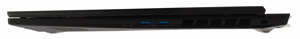 Acer Nitro 18 AI (AN18-61) Right Side Ports