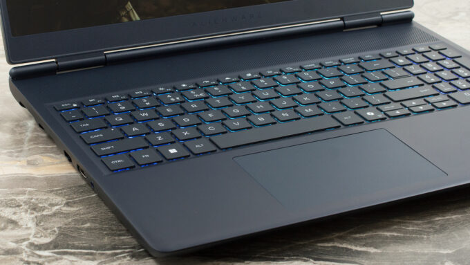 Alienware 16X Aurora (AC16251) laptop, keyboard left