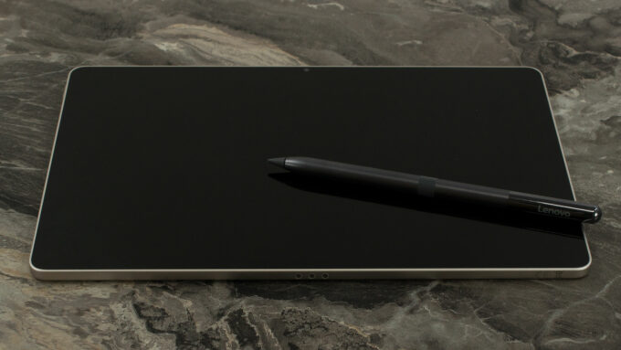 Lenovo Yoga Tab tablet, in the box-2