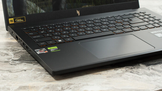 Acer Nitro V 15 AI (ANV15-42) laptop, keyboard left