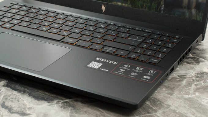 Acer Nitro V 15 AI (ANV15-42) laptop, keyboard right