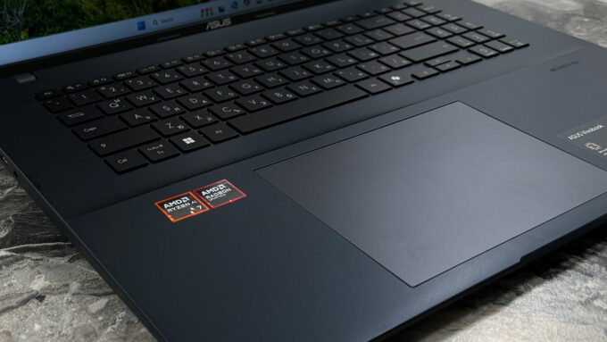 ASUS Vivobook 18 (M1807) laptop, keyboard left